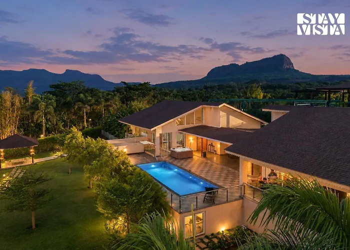 Stayvista'S The Tavern At Canary Farms - Mountain-View Luxury Mansion With Infinity Pool & Games Zone Lonavala